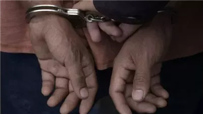 ضبط شخصين اعتديا على طالب بـ