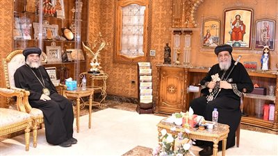 البابا تواضروس يتلقى تقريرا عن الخدمة في إيبارشية نجع حمادي