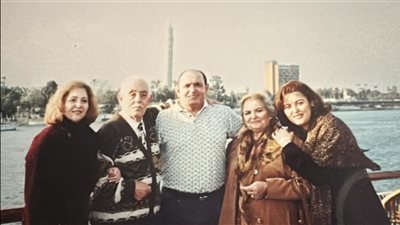 الموت يفجع الفنانة نهال عنبر 