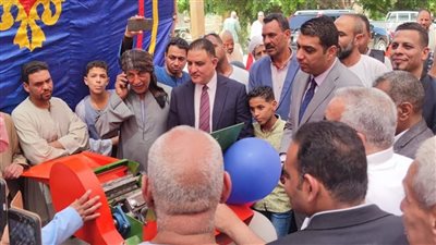 نائب محافظ الأقصر يشهد تسليم 15 ماكينة فرم مخلفات قصب السكر