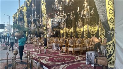 تجهيز سرادق عزاء سكرتير عام محافظة الدقهلية بدار المناسبات بالمنصورة (صور)