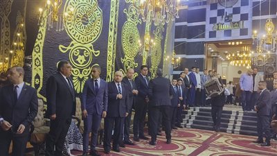 محافظ الدقهلية يتلقى العزاء في السكرتير العام (صور)