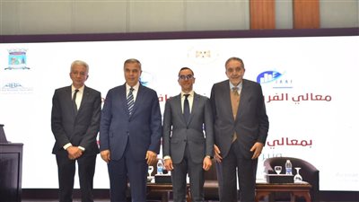 محافظ الإسكندرية: تحسين المناخ الاستثماري والتجاري أولوية  في الفترة المقبلة