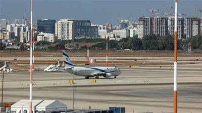 إعلام عبري يعلن توقف عمليات الإقلاع والهبوط في مطار بن جوريون 