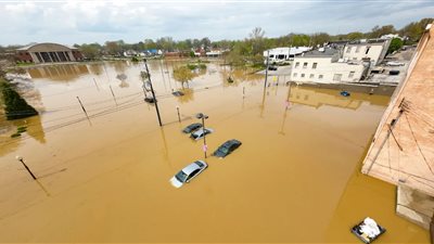 مقتل 16 شخصا بسبب الأعاصير والفيضانات في أمريكا