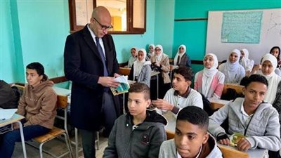 وزير التربية والتعليم يجري جولة مفاجئة على مدارس بيلا بكفر الشيخ
