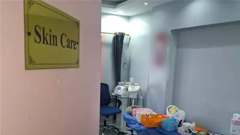 ضبط حاصلة علي بكالوريوس