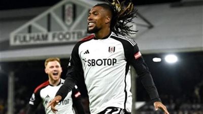 الدوري الإنجليزي، أيوبي يسجل هدف تقدم فولهام في شباك ليفربول 