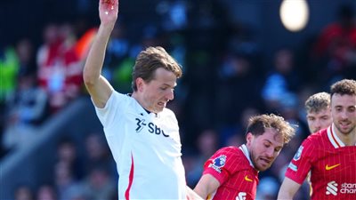 الدوري الإنجليزي، فولهام يكسر سلسلة ليفربول المميزة 