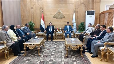 رئيس جامعة بنها يستقبل وزير التجارة العراقي 