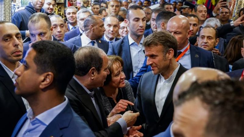 ماكرون والسيسي في