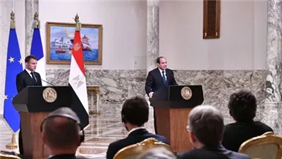  السيسي: نرحب بالدعم الفرنسي لمصر داخل الاتحاد الأوروبي والتعاون في مكافحة الهجرة غير الشرعية