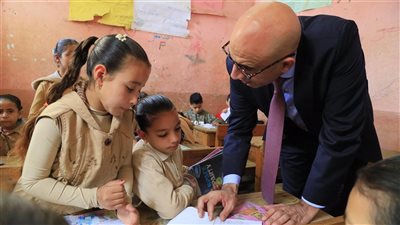 جولة مفاجئة لوزير التعليم بعدد من مدارس الشرقية