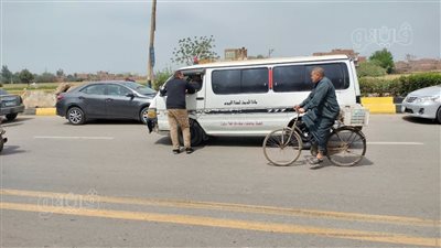 لحظة خروج جثمان مدير إدارة الباجور التعليمية من المستشفى (فيديو) 