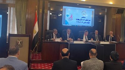 وزير الإنتاج الحربي يستعرض الحساب الختامي للشركات التابعة 