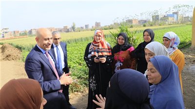 كراسات ودرجات ومناهج، وزير التعليم يراجع كل شيء بنفسه في المنوفية