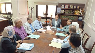 سكرتير عام سوهاج يعقد اجتماعًا باللجنة العليا للتصالح على مخالفات البناء