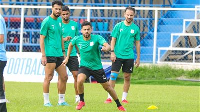 المصري يؤدي المران الأساسي على ستاد ميجور جنرال إيساموهيو بتنزانيا (صور)