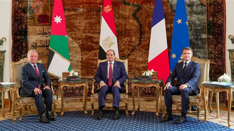 قادة مصر وفرنسا والأردن.فيتو