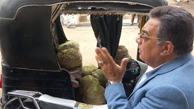 محافظ الدقهلية يتحفظ على توك توك يجمع الخبز خلال جولة بأجا (صور)