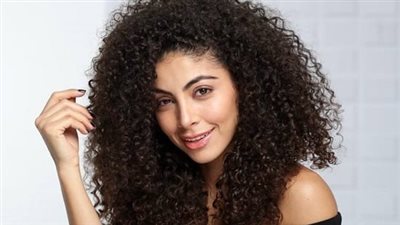 وصفة طبيعية لفرد الشعر المجعد بكل سهولة 