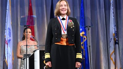 ترامب يقيل قيادية عسكرية أمريكية رفيعة في الناتو