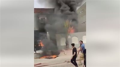 شاهد لحظة نشوب حريق هائل في مصنع للبويات ببلبيس بالشرقية
