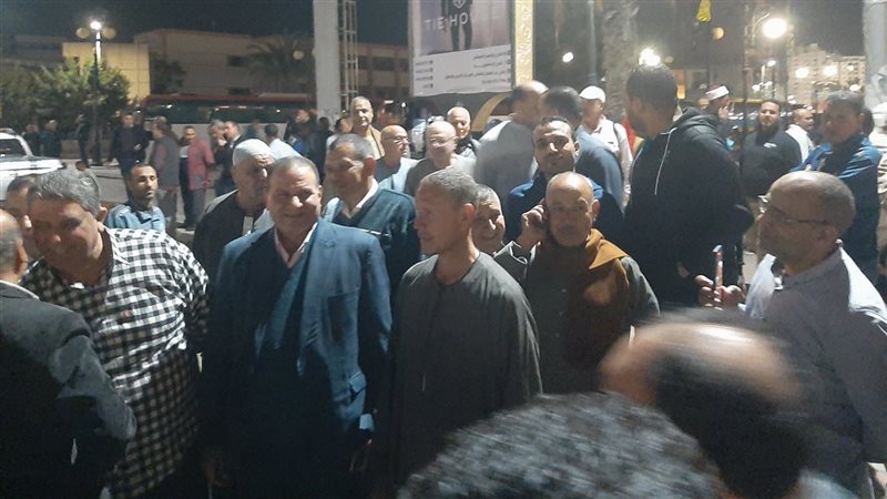 احتشاد أهالي البحيرة