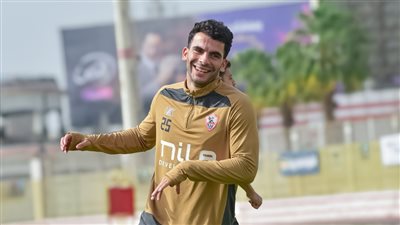 بعد استبعاده من مباراة ستيلينبوش، زيزو يتدرب منفردا في مران الزمالك (فيديو)