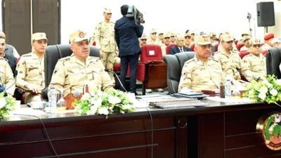  وزير الدفاع والإنتاج الحربي يشهد تنفيذ المرحلة الرئيسية لمشروع مراكز القيادة التعبوي