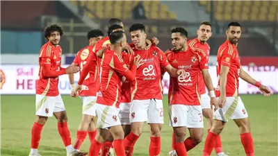  أشرف بن شرقي يقود تشكيل الأهلي أمام بيراميدز في الدوري الممتاز