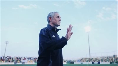 كولر يراجع خطة صدام صن داونز قبل التحرك لملعب المباراة