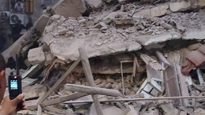 بينهم أطفال، جهود مكثفة للبحث عن 6 مفقودين أسفل أنقاض عقار أسيوط المنهار