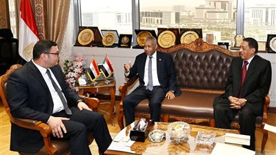 وزير الإسكان يستقبل السفير السوداني لبحث تعزيز فرص التعاون