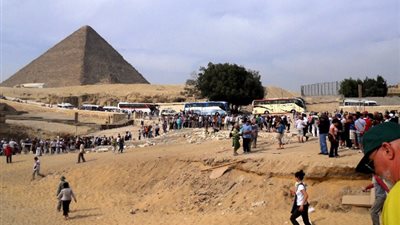 30% زيادة في حركة السياحة الثقافية بعد افتتاح المتحف المصري الكبير (فيديو)