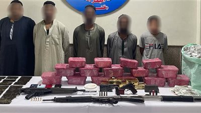 مصرع عنصرين وضبط 5 آخرين..القضاء على بؤرة لتجارة المخدرات بقنا 