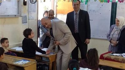 وكيل تعليم الدقهلية يتابع جولاته الميدانية بإدارة غرب المنصورة 