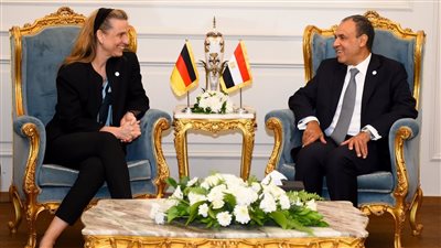 على هامش المؤتمر الوزاري لعملية الخرطوم، عبدالعاطي يبحث مع كاتيا كويل الاستثمارات الألمانية فى مصر 