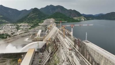 إثيوبيا أوقفت التوربينات العلوية، باحث بحوض النيل يكشف تسريبات وانزلاقات تهدد سد النهضة