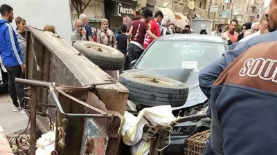 سائق مُسن يفقد الوعي أثناء القيادة ويتسبب في إصابة 5 أشخاص بطنطا (صور)