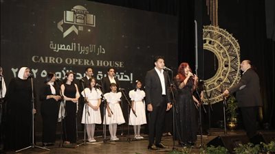 الأوبرا تقيم احتفالاتها السنوية لتكريم الأم المثالية (صور) 