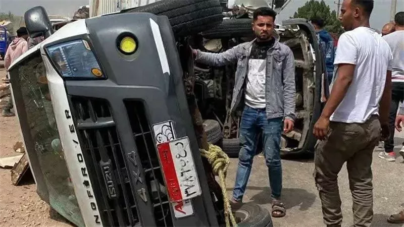 حادث انقلاب ميكروباص