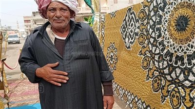 الناجي من مجزرة مدرسة بحر البقر يلقي قصيدة مؤثرة ويناشد بصرف معاش له (فيديو وصور)