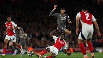 الكشف عن طاقم حكام مباراة ريال مدريد وآرسنال بدوري أبطال أوروبا 