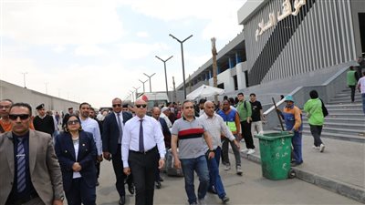 محافظ القاهرة: سحب رخص السائقين المخالفين بموقف السلام