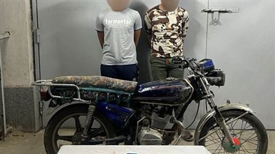 عقب تداول فيديو، ضبط شخصين لسرقتهما هاتف محمول في أسيوط