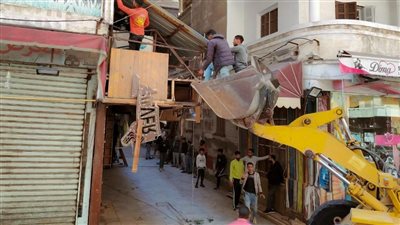 حملة مكبرة لإزالة الإشغالات والتعديات بشارع خالد بن الوليد في الإسكندرية