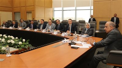 وزير الكهرباء يتابع مستجدات توفير التيار اللازم لمشروعات التنمية الزراعية 