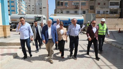 رئيس القابضة لمياه الشرب يتفقد محطة الهلالي والمعمل المركزي بأسيوط 