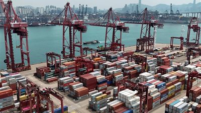 الولايات المتحدة تدرس إلغاء الرسوم الجمركية عن بعض السلع